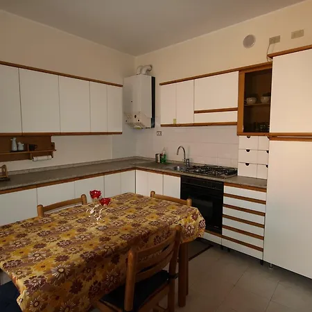 Perledo House 펜션 바레나