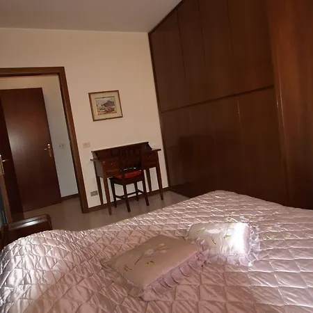 Perledo House *